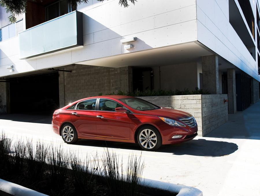  Hyundai Sonata 2011 года  (US) (фото 70 из 85)